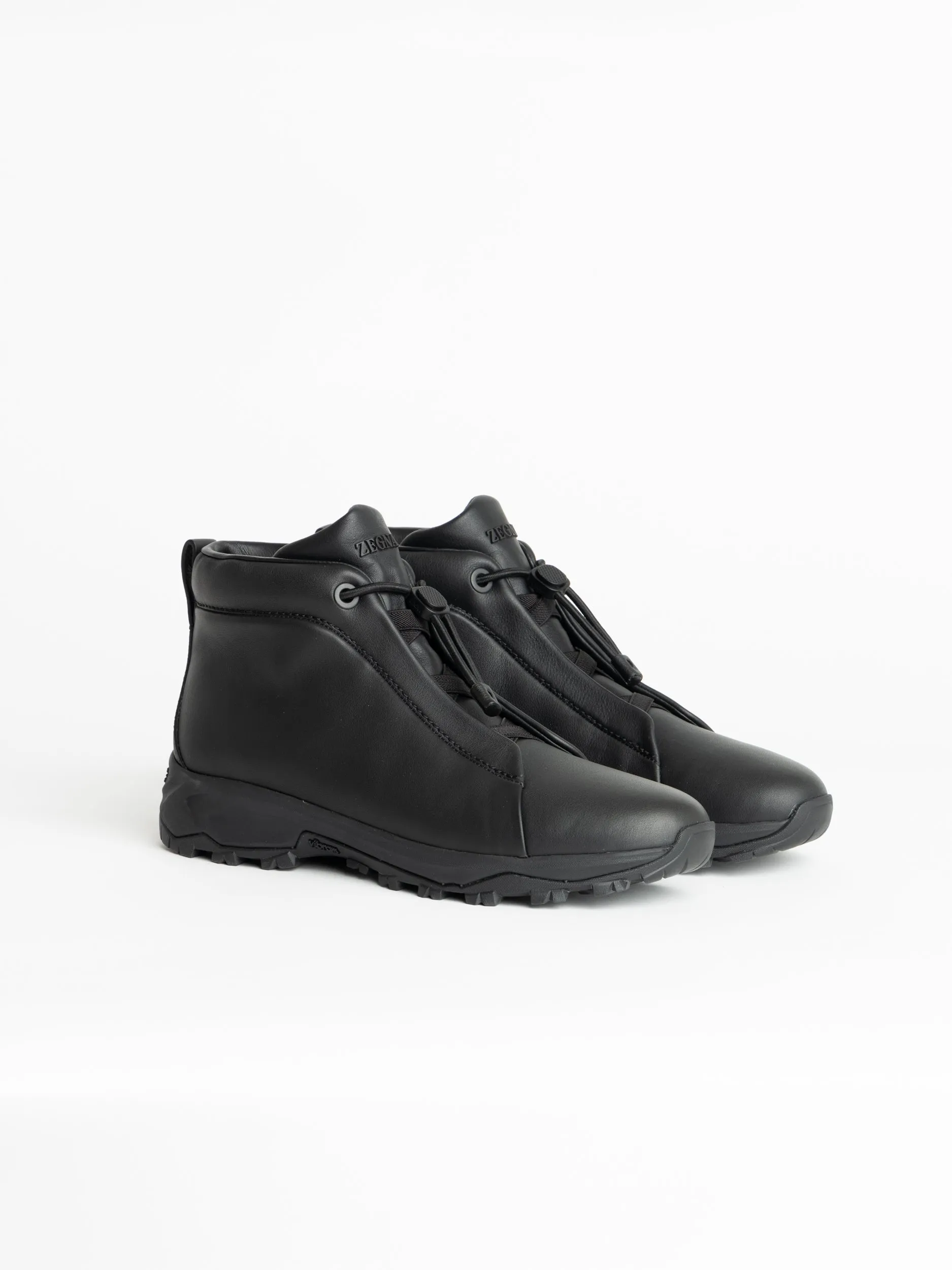Black Leather Triple Stitch™ Vetta Sneakers
