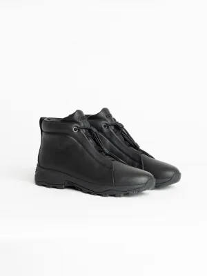 Black Leather Triple Stitch™ Vetta Sneakers