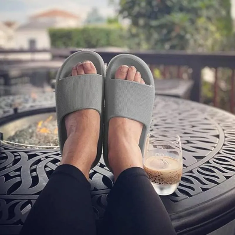 Cushioned Cloud Slides Thick Sole – Comfort for Everyday Wear