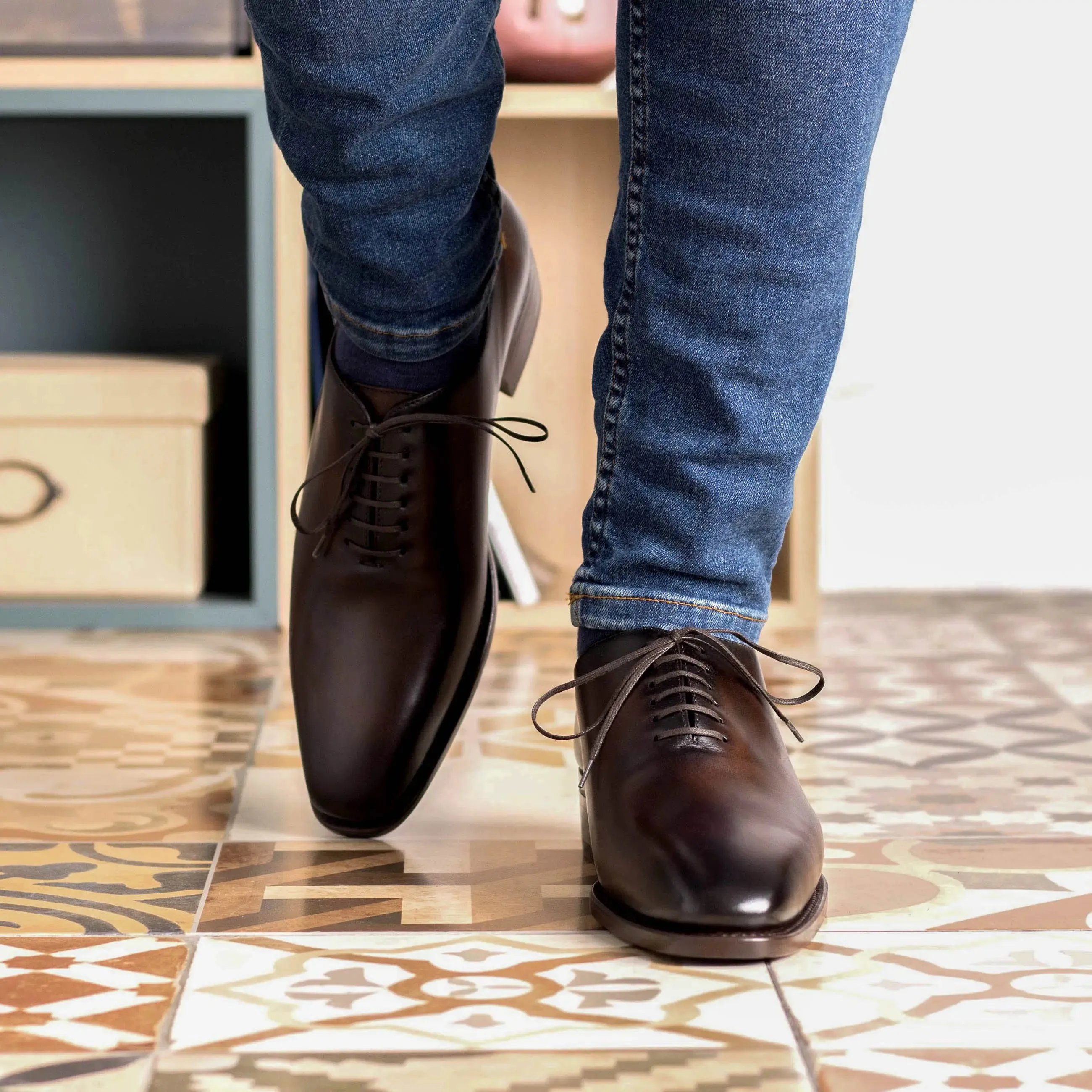 DapperFam Giuliano in Dark Brown Men's Vitello Leather Whole Cut