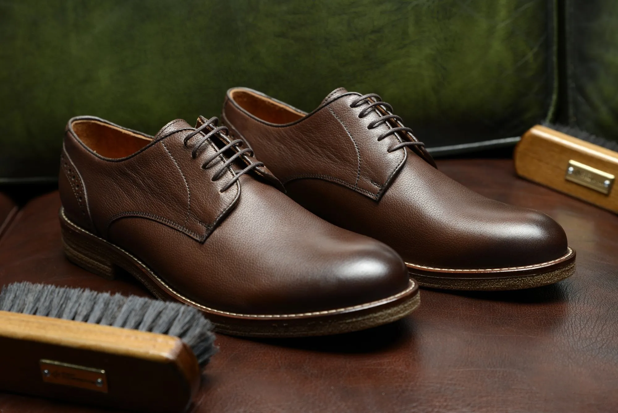 FOOT FEDERATION DERBY PLAIN-TOE MENS SHOE BROWN