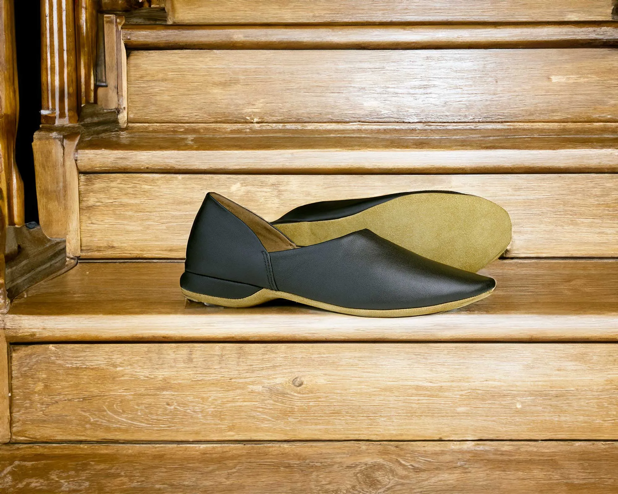 GEORGE Mens Black Leather Slippers by Orca Bay