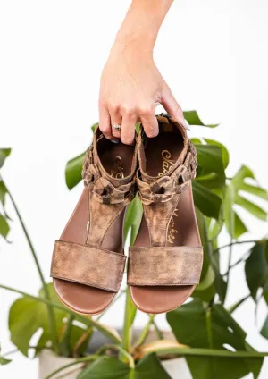 Leather Loop Sandals in Tan