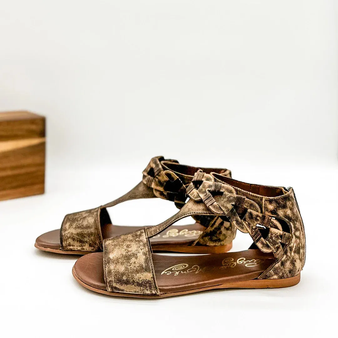 Leather Loop Sandals in Tan