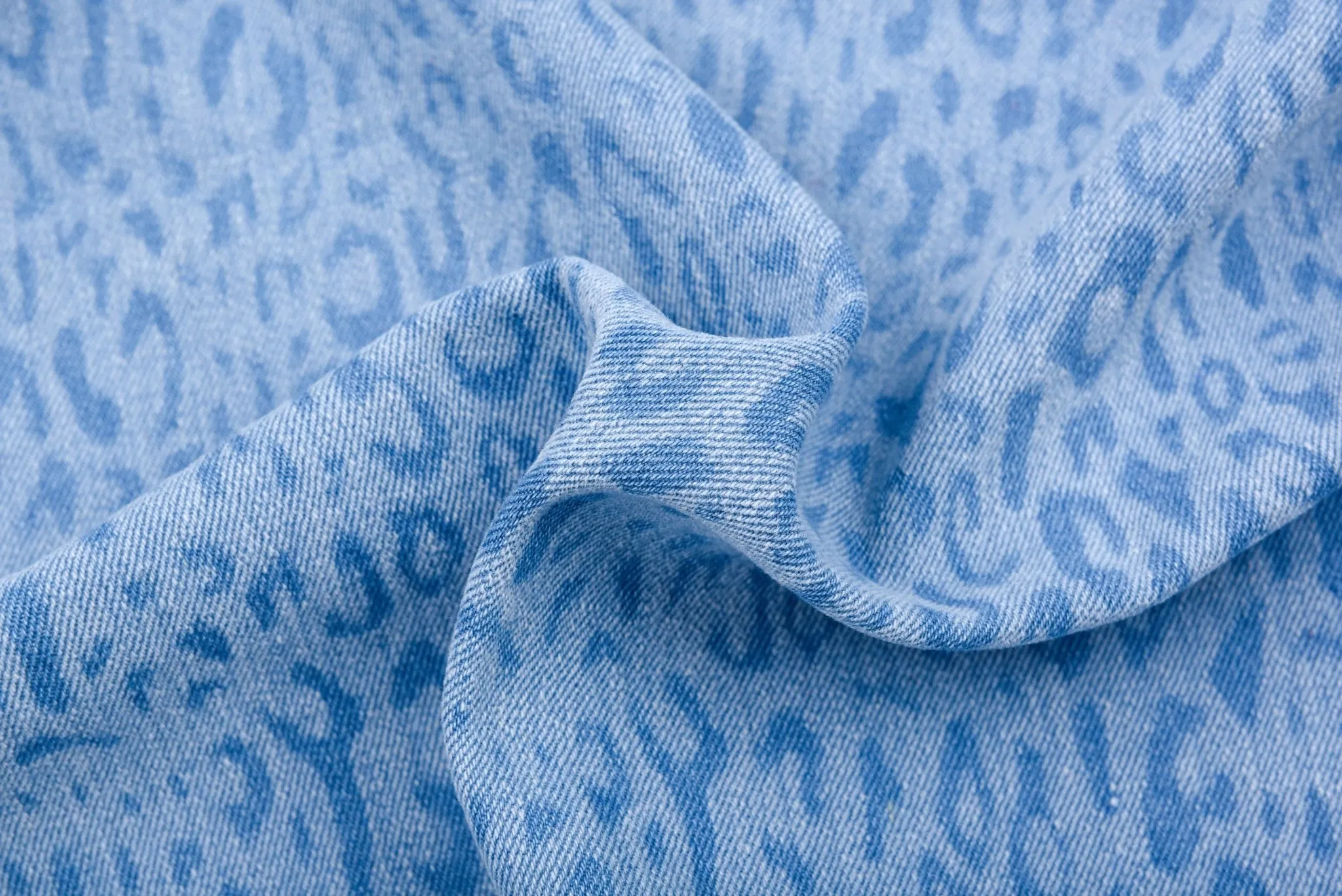Leopard  Cotton Stretch  Washed  Denim