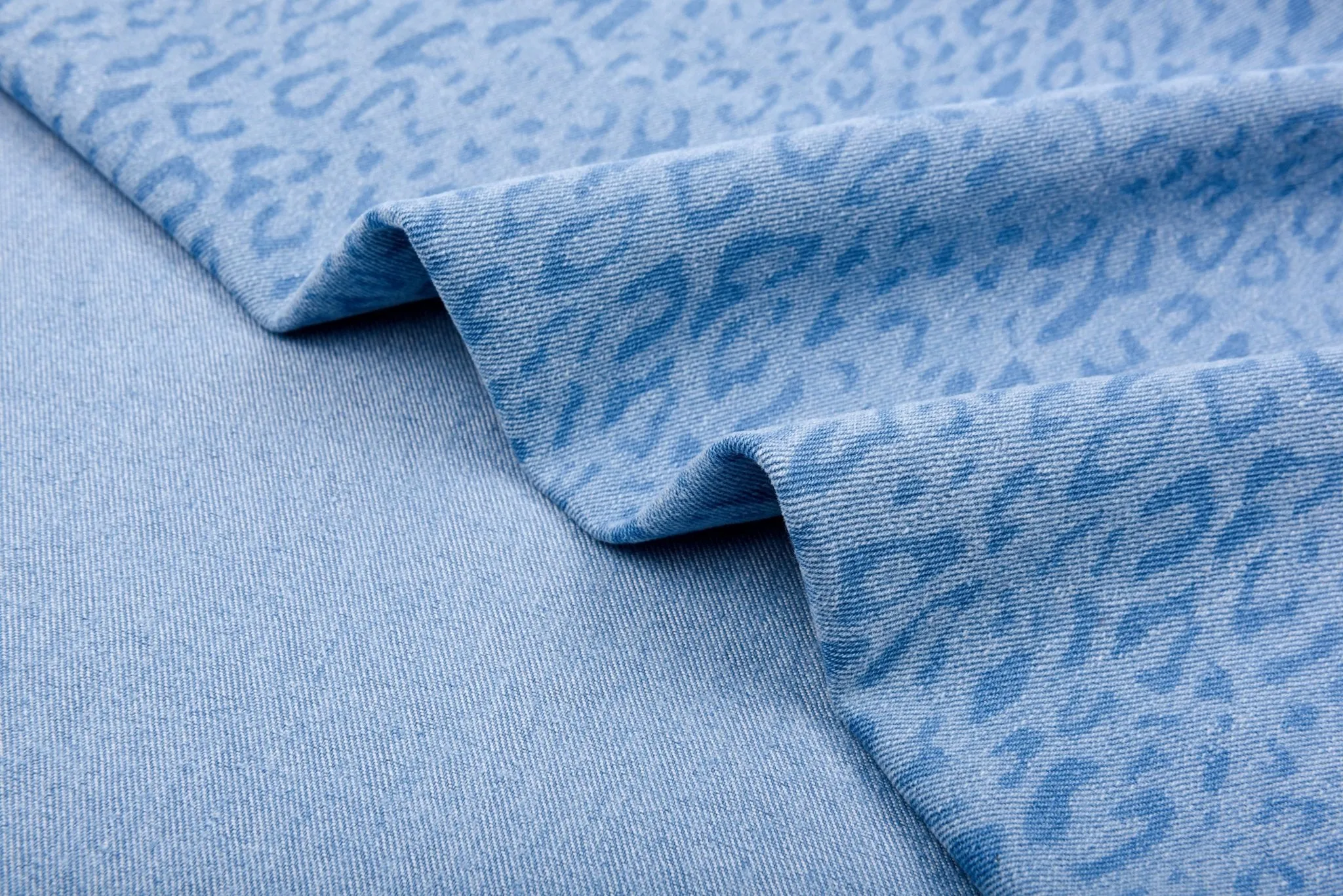 Leopard  Cotton Stretch  Washed  Denim