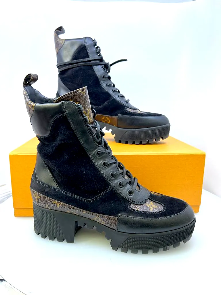 LOUIS VUITTON LAUREATE DESERT ANKLE BOOTS