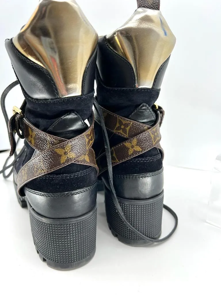 LOUIS VUITTON LAUREATE PLATFORM DESERT ANKLE BOOTS