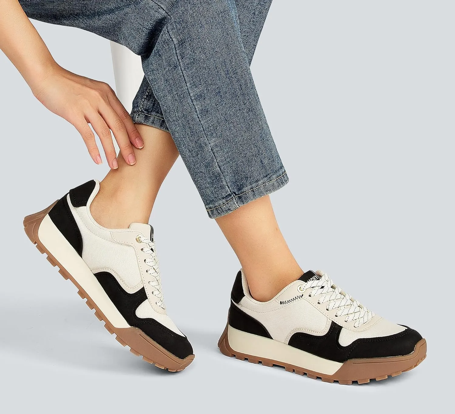 LUCKY STEP Women's Platform Canvas Sneaker Casual Lace-up Stylish Tennis Running Retro Classic Trainers Walking Fashion Sneakers
