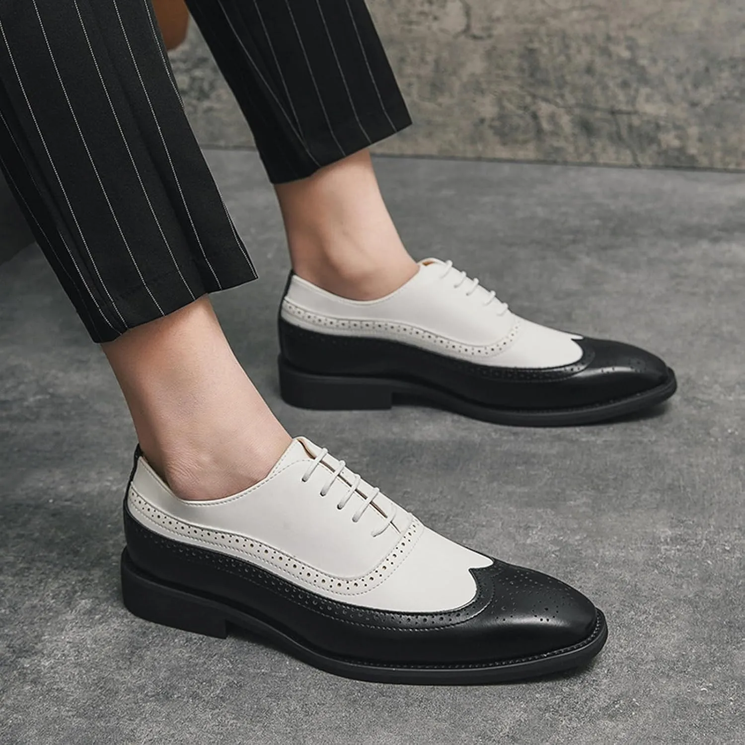 Men's Color Matching Brogue Lace-Up Formal Leather Shoes Classic Business Rubber Sole Hand Stitched Low Top Wingtip Derby Shoes Casual Comfortable Non Slip Oxford Dress Shoes