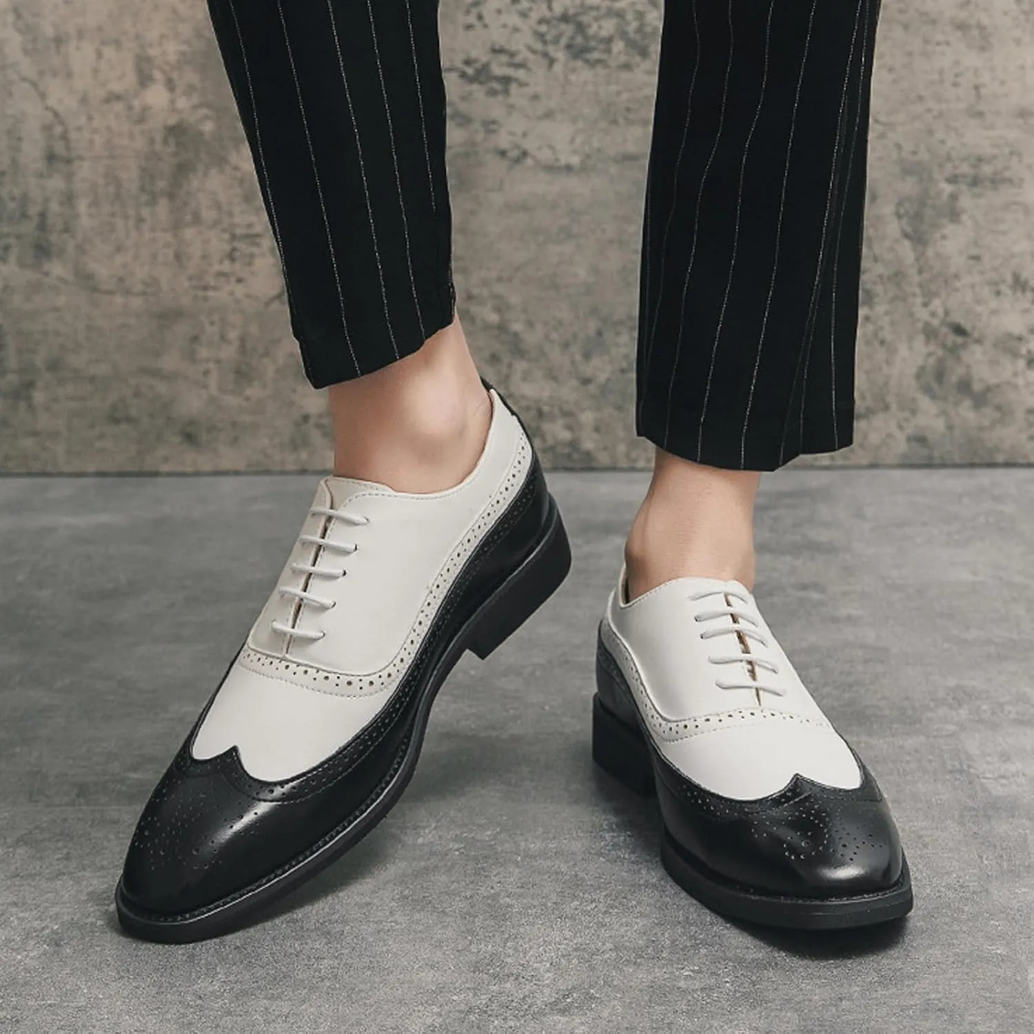 Men's Color Matching Brogue Lace-Up Formal Leather Shoes Classic Business Rubber Sole Hand Stitched Low Top Wingtip Derby Shoes Casual Comfortable Non Slip Oxford Dress Shoes