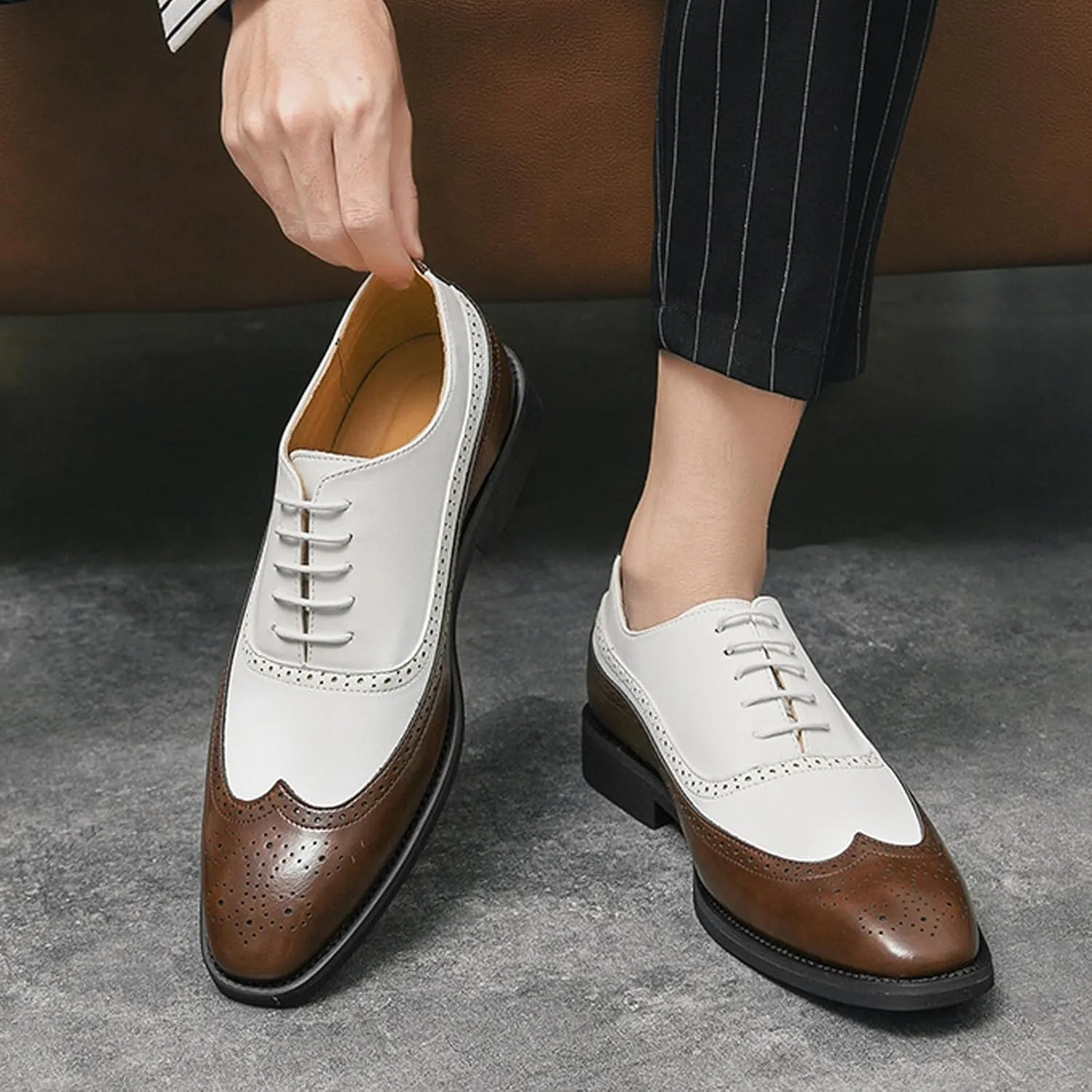 Men's Color Matching Brogue Lace-Up Formal Leather Shoes Classic Business Rubber Sole Hand Stitched Low Top Wingtip Derby Shoes Casual Comfortable Non Slip Oxford Dress Shoes