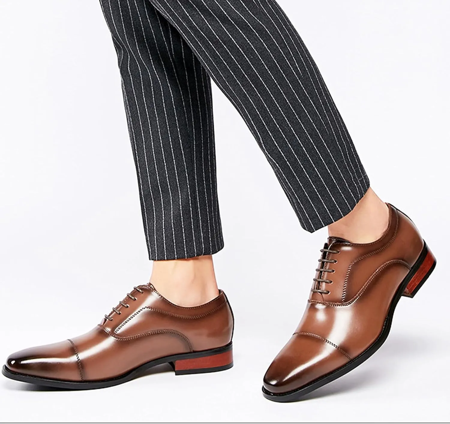 Mens Luxury Fashion Handcrafted Low Heel Oxford Shoes Classic Lace-Up Pointed Toe Casual Modern Business Formal Dress Leather Shoes Cap Toe Derby Shoes