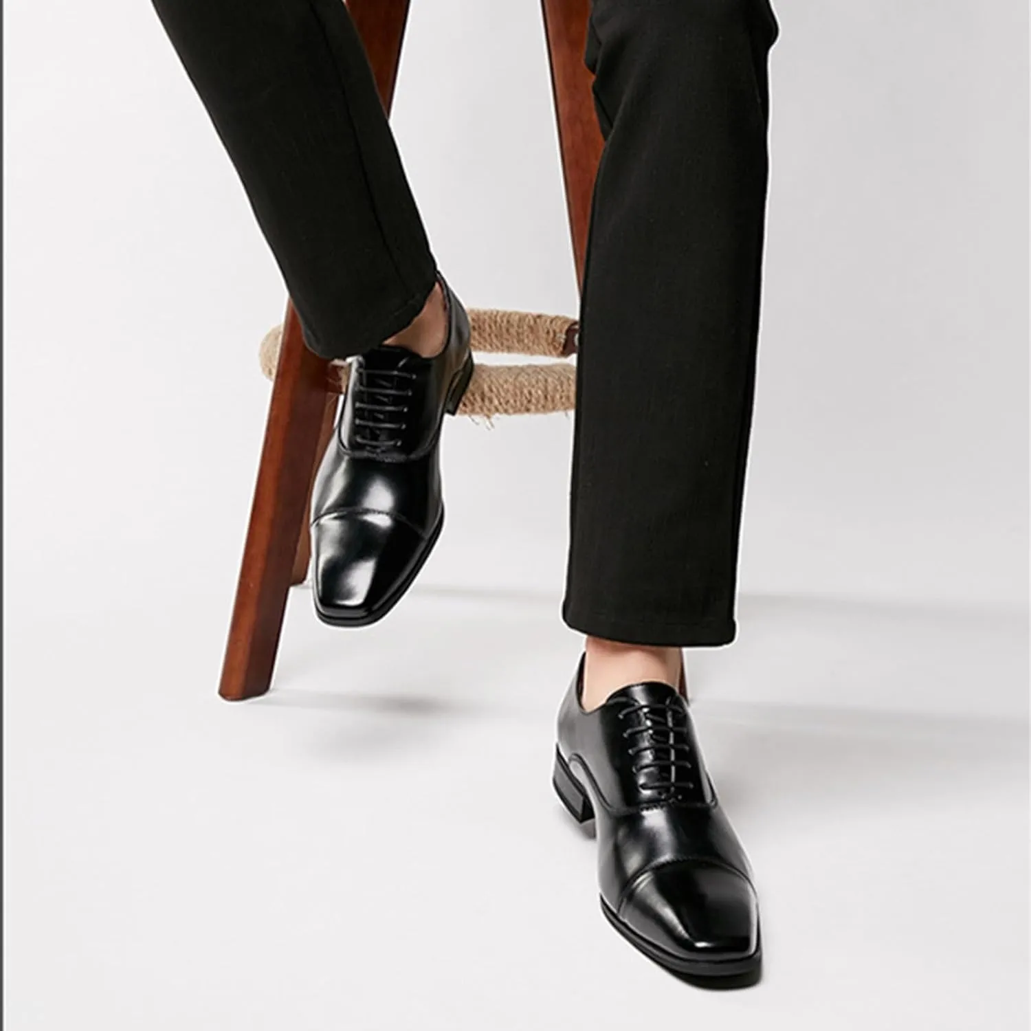 Mens Luxury Fashion Handcrafted Low Heel Oxford Shoes Classic Lace-Up Pointed Toe Casual Modern Business Formal Dress Leather Shoes Cap Toe Derby Shoes