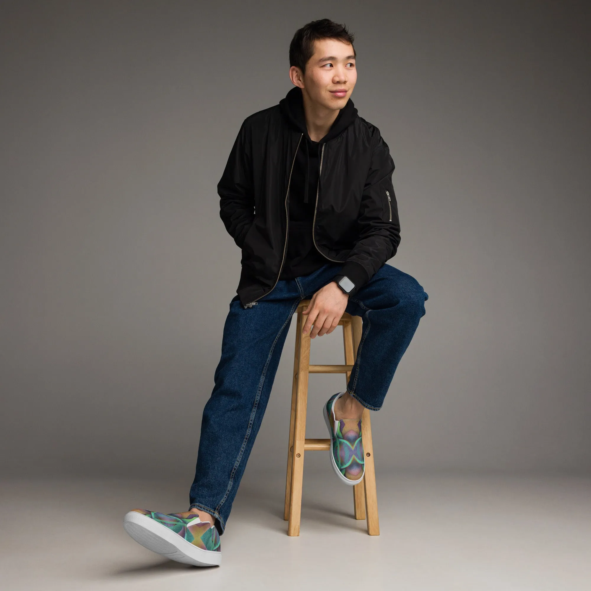 Men’s slip-on canvas shoes in the colors of nature