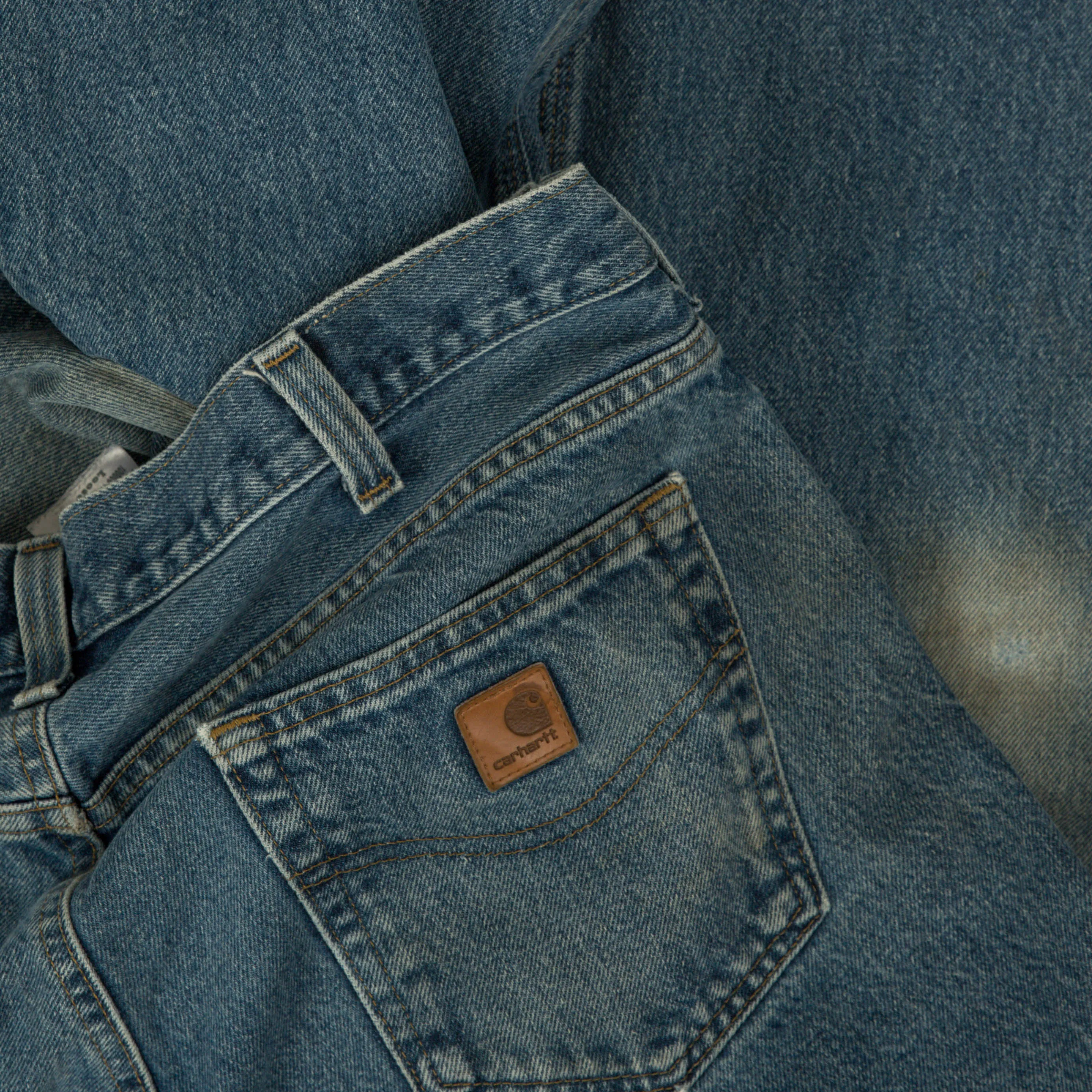 MEN'S VINTAGE CARHARTT DISTRESSED RELAXED DENIM JEANS - W36 X L30