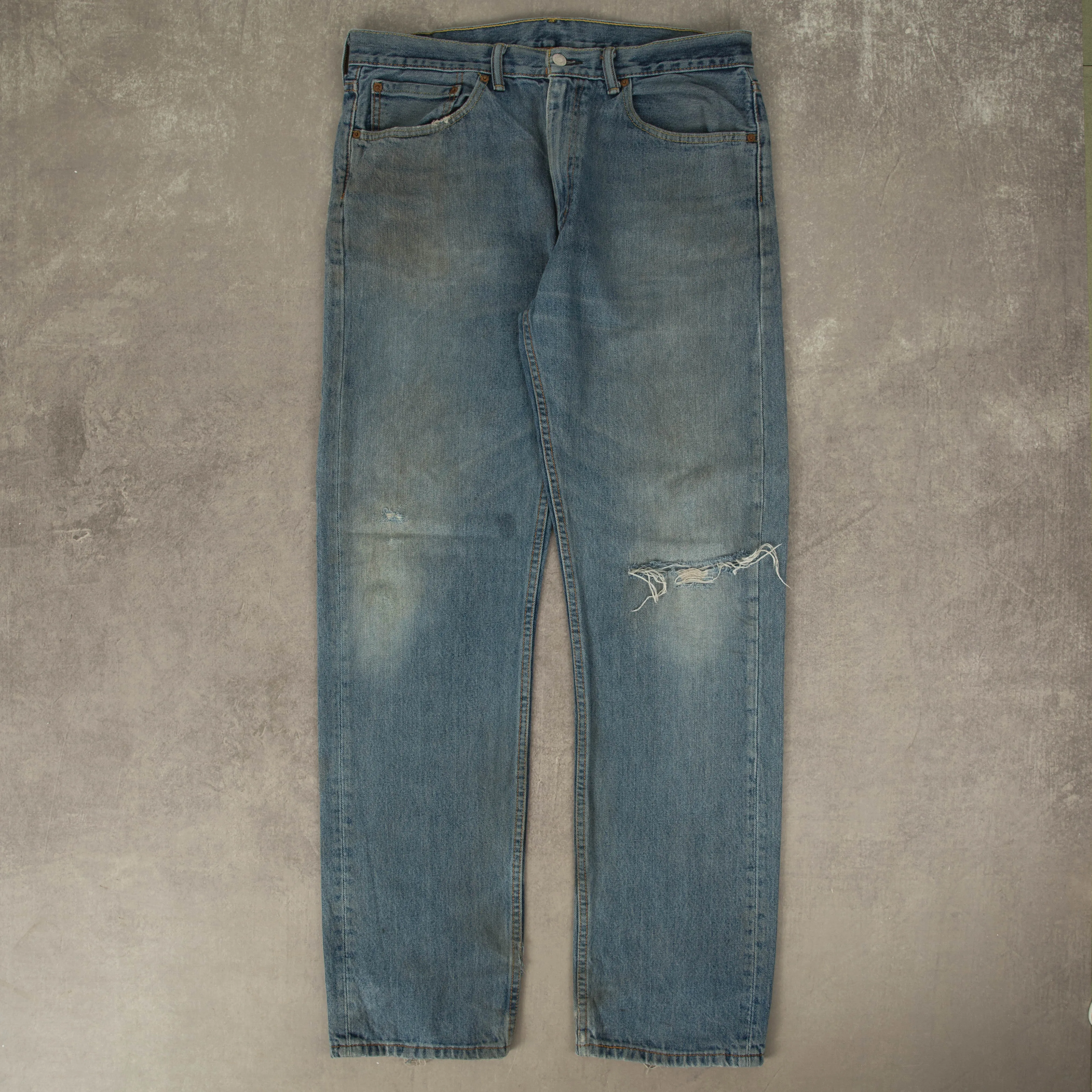 MEN'S VINTAGE LEVI'S 505 DISTRESSED JEANS - W36 X L35