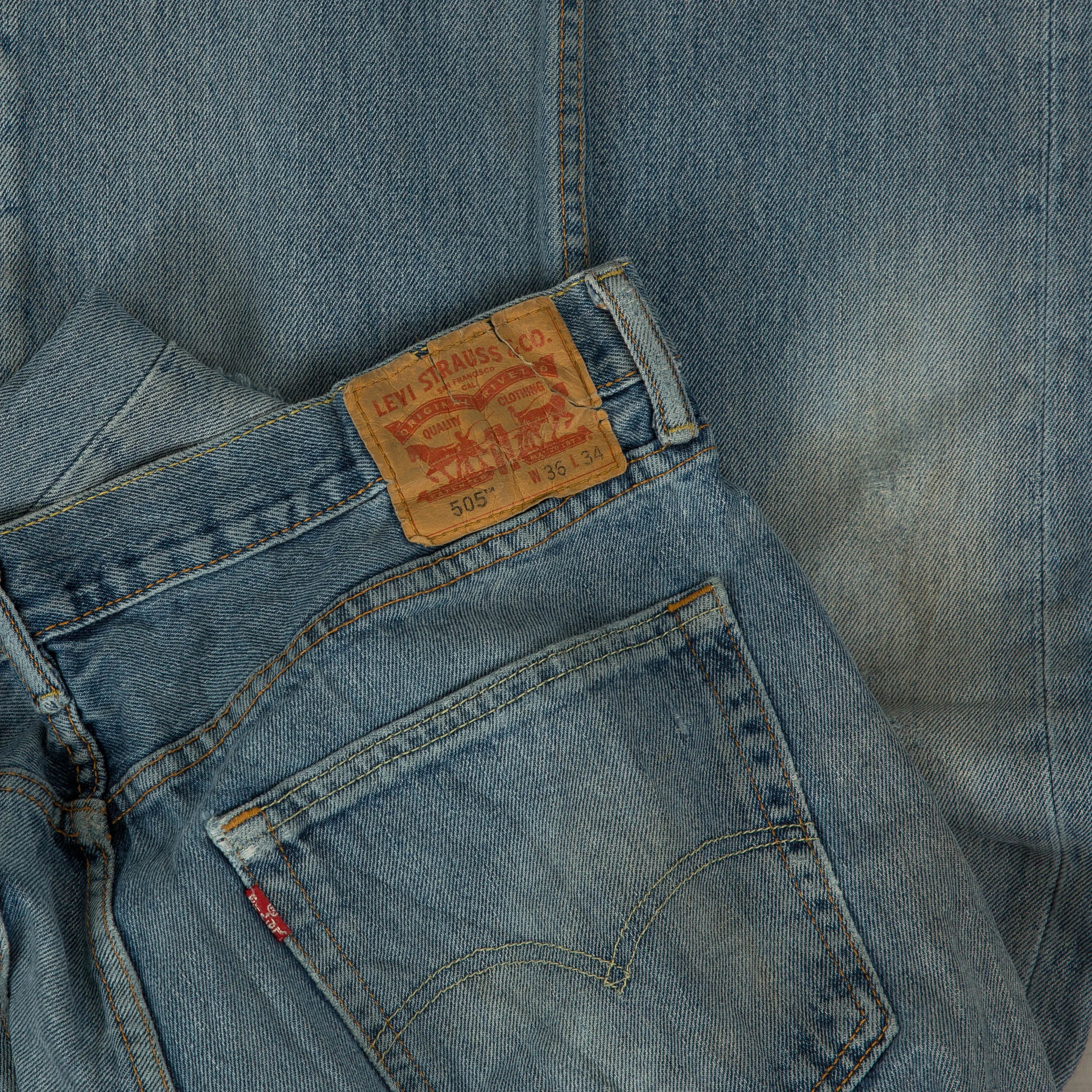 MEN'S VINTAGE LEVI'S 505 DISTRESSED JEANS - W36 X L35