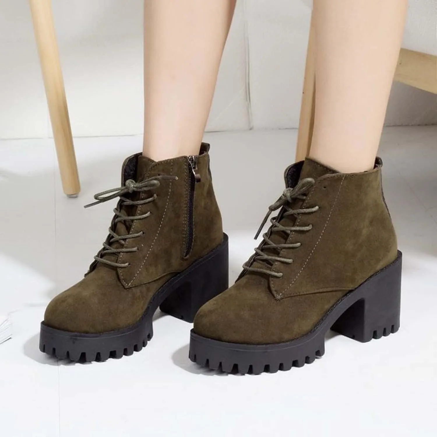 Platform Combat Boots for Women Fashion Faux Suede Side Zipper Chelsea Ankle Boots Fall Winter Cross Country Shoes