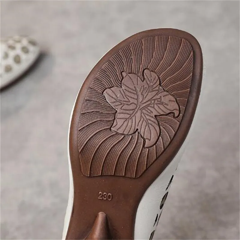 Round-Toe Premium Etched Cowhide Leather Clogs