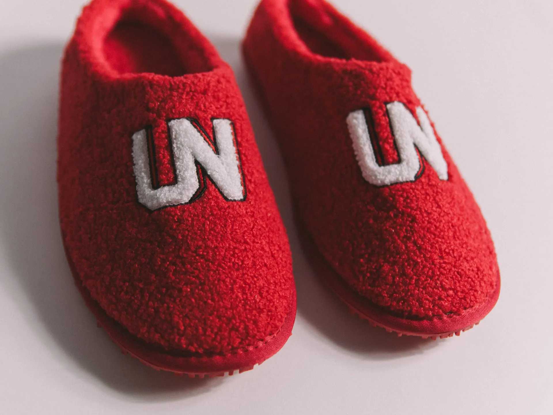 UNHEARDOF Core Logo Indoor House Slippers 'Clifford' OG $55.00