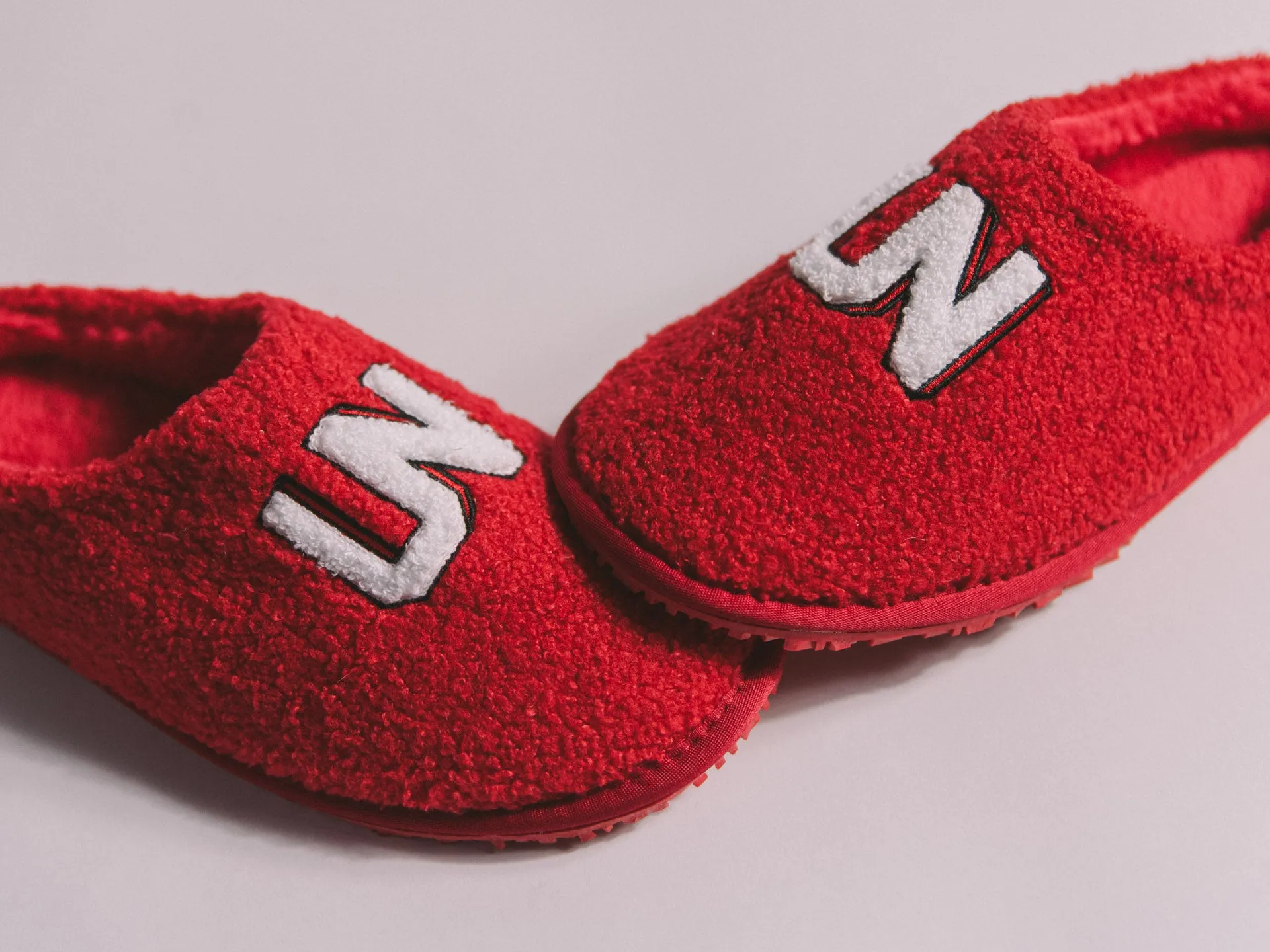 UNHEARDOF Core Logo Indoor House Slippers 'Clifford' OG $55.00