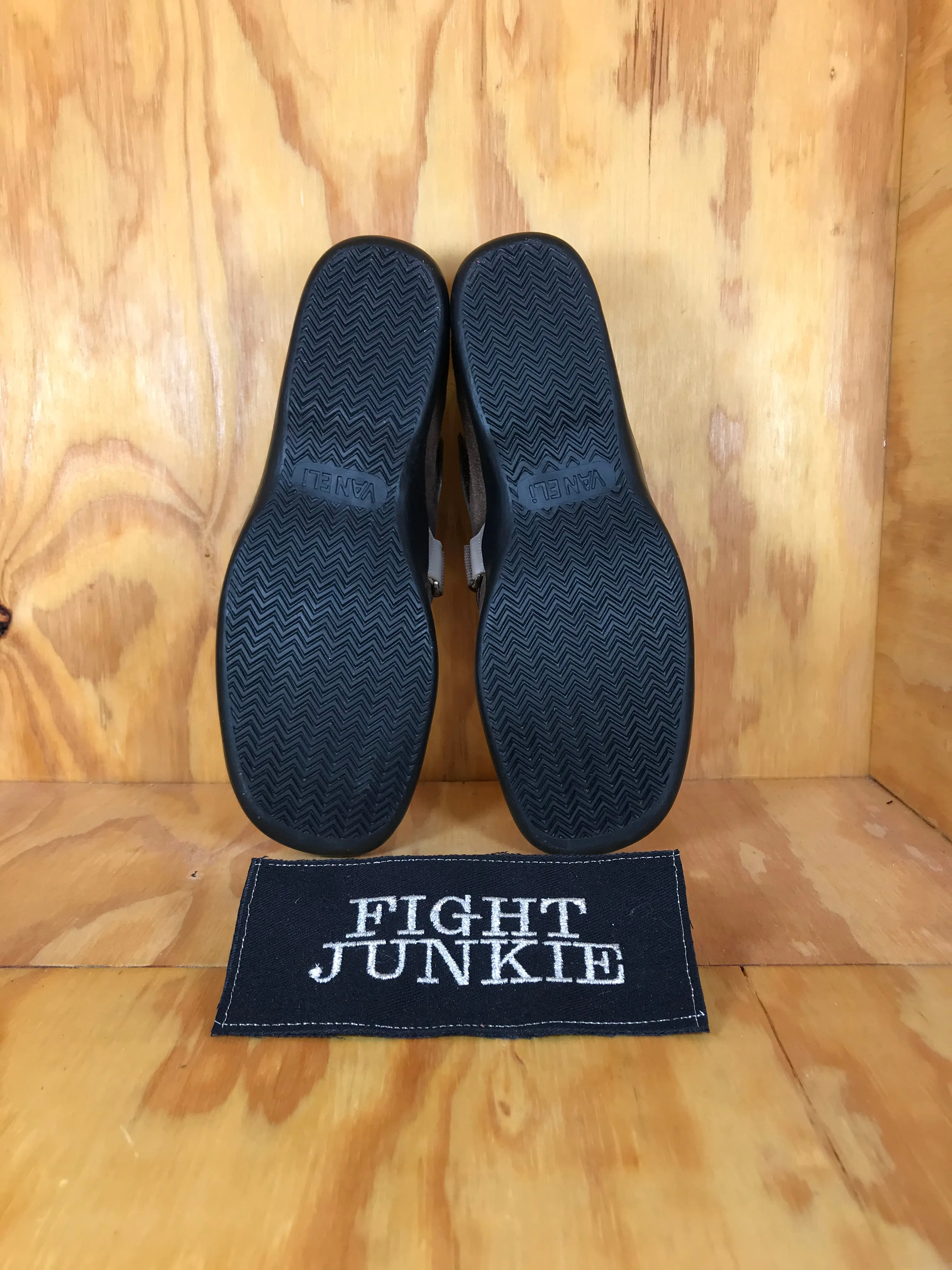 VANELI VAN ELI Women's Size 7.5N Suede Slip On Elastic Vamp Dress Shoes Sneakers