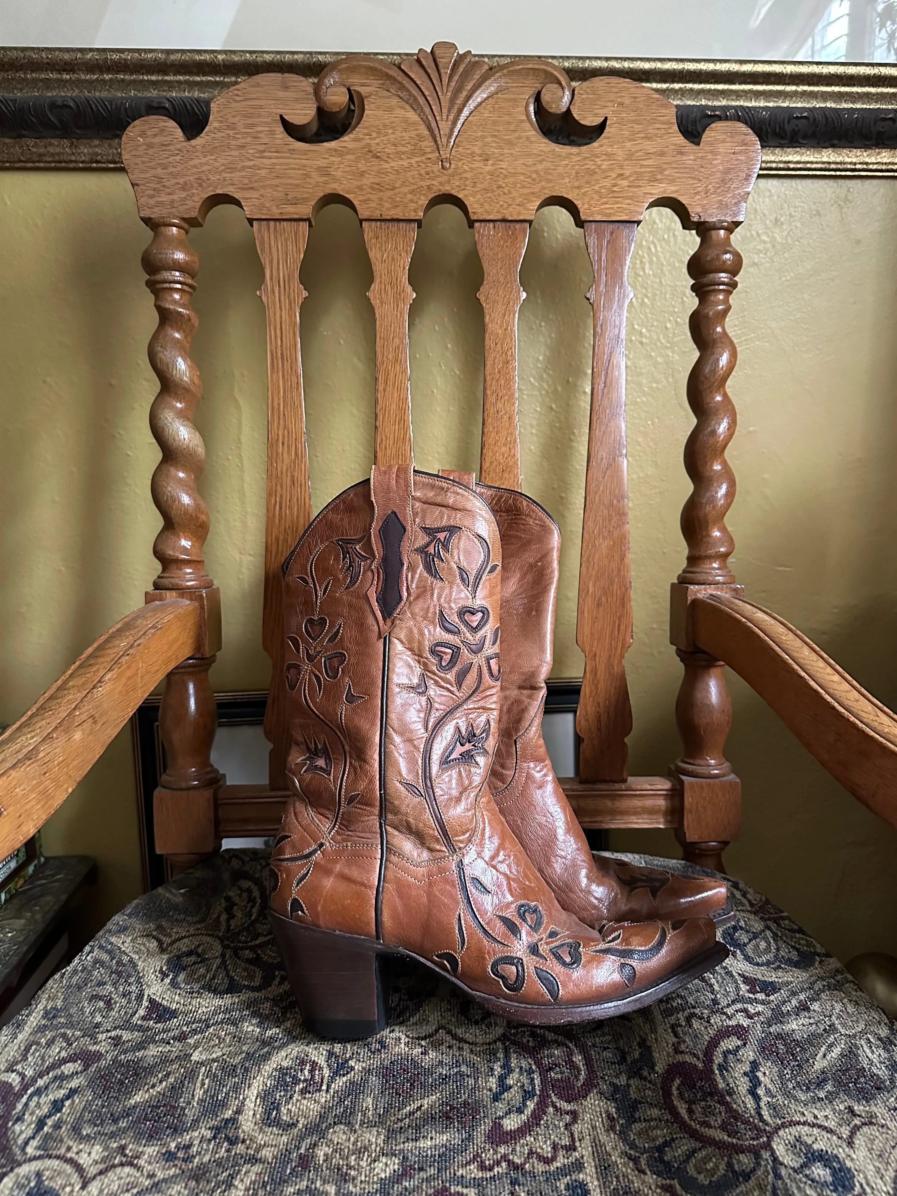 Vintage Tattoo “Heart of a Cowgirl” Leather Cowboy Boots (7)
