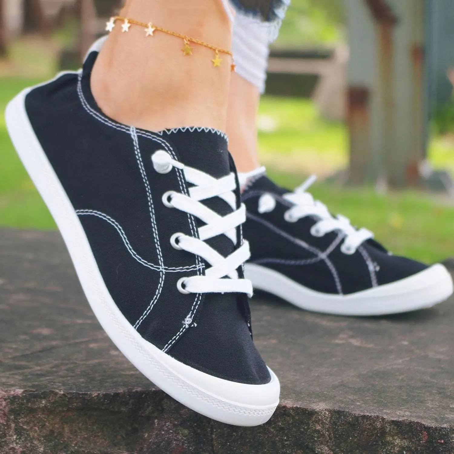 Women Sneakers Low Top Slip On Fashion Shoes,Lace up Canvas Sneakers,Fashion Comfortable Walking Shoes Casual Tennis Shoes for Women Non Slip Loafers